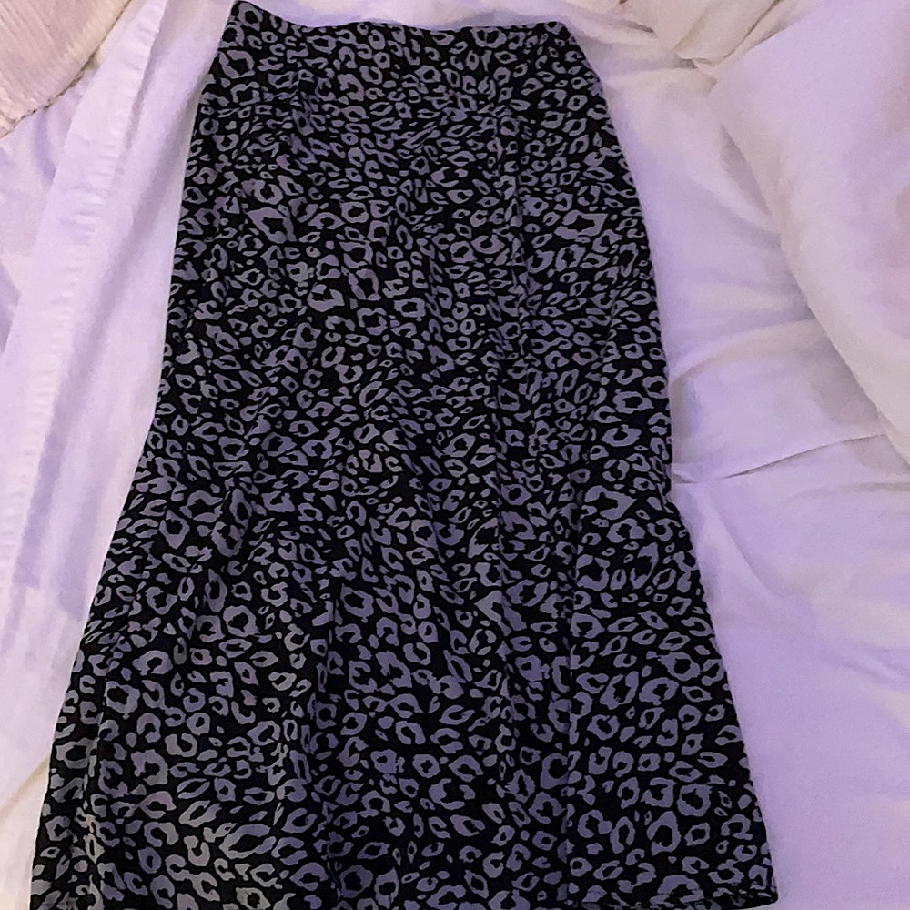 Black and gray maxi/midi skirt!